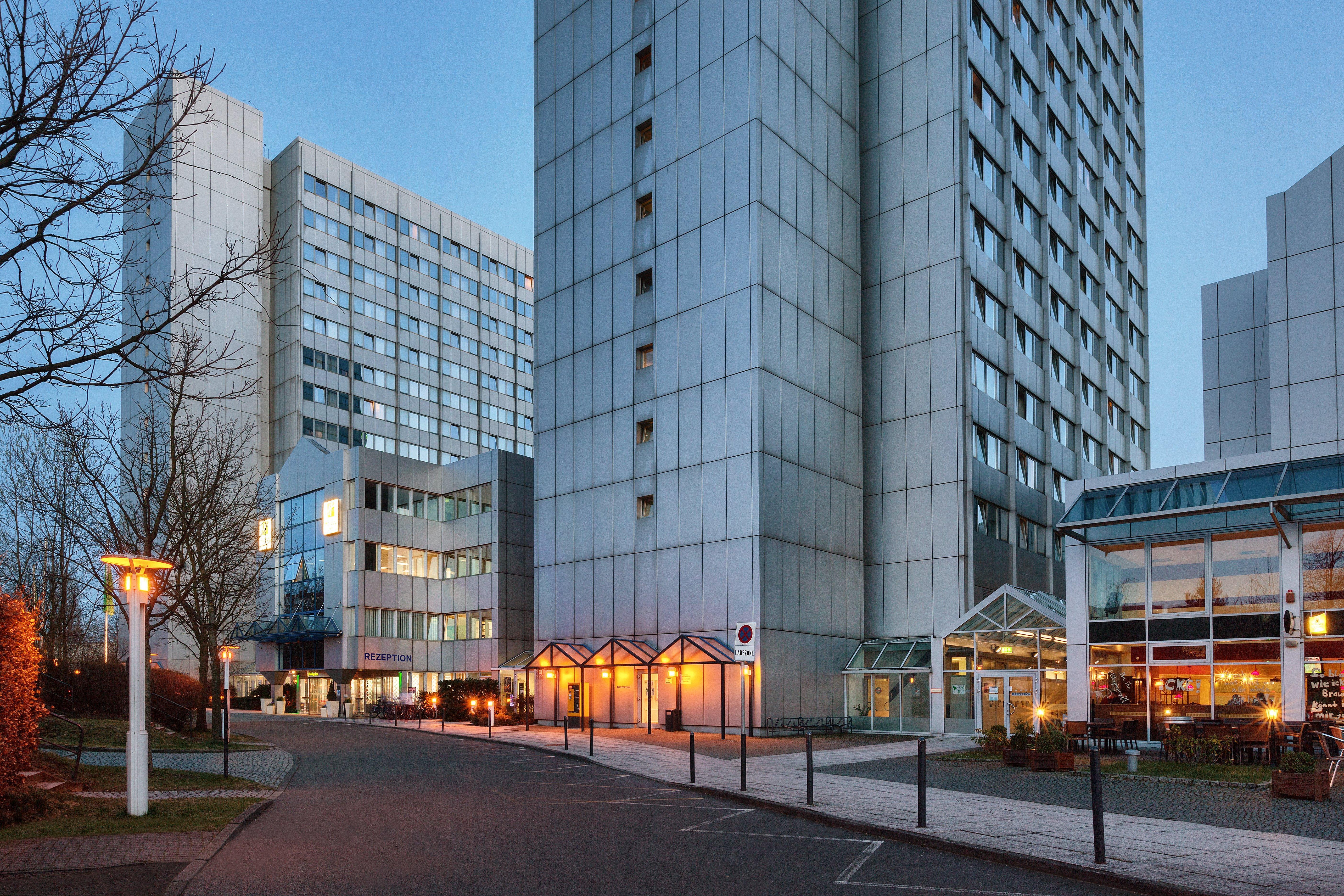 Holiday Inn Berlin City-East Landsberger Allee, An Ihg Hotel Exterior foto